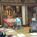 坊守報恩講を勤めました