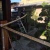 竹の加工も手馴れたものです