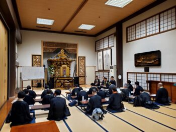 開講式の様子